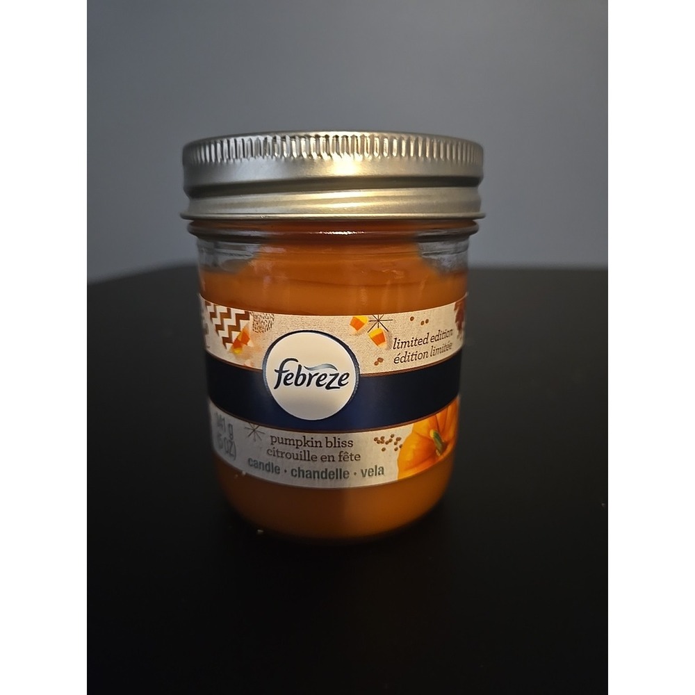 1 Febreze Limited Edition AUTUMN CHARM Scented 1‎ - Wick Filled Candle